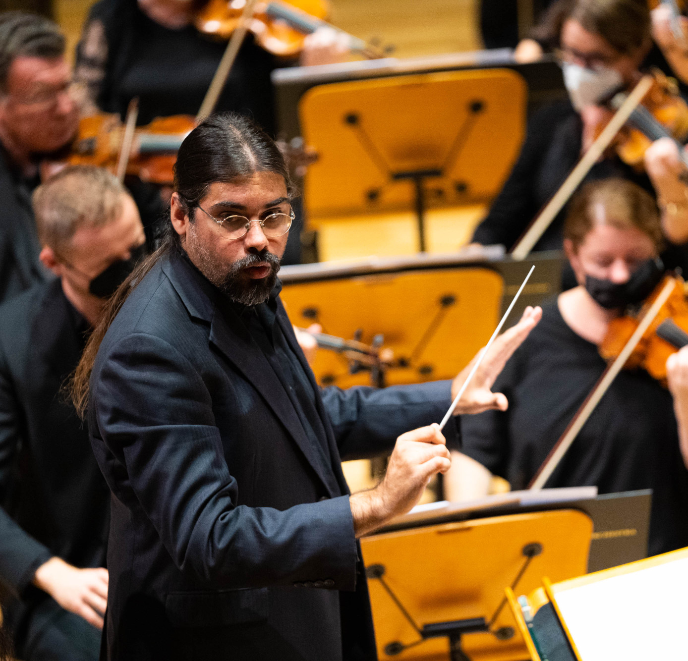 Aaron conducting